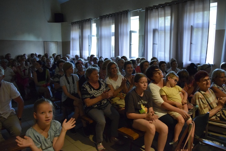 "Wakacje z księdzem" na Korabce