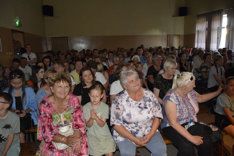 "Wakacje z księdzem" na Korabce