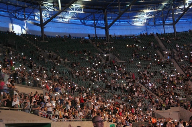 Uwielbienie "ChwałaMU" na stadionie Tarczyński Arena - cz. 2