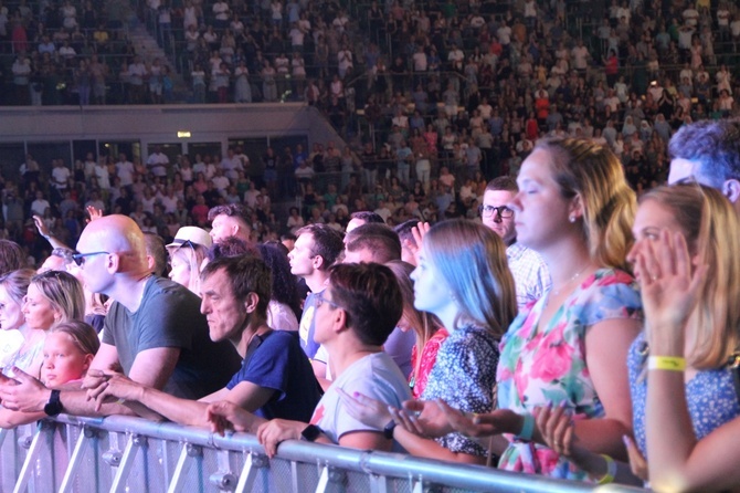 Uwielbienie "ChwałaMU" na stadionie Tarczyński Arena - cz. 2