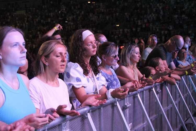 Uwielbienie "ChwałaMU" na stadionie Tarczyński Arena - cz. 2