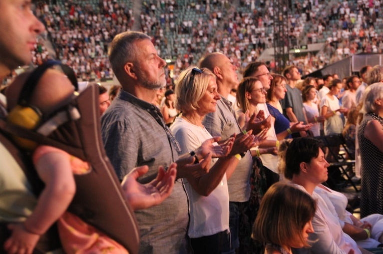 Uwielbienie "ChwałaMU" na stadionie Tarczyński Arena - cz. 2