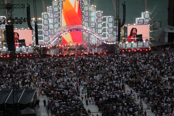 Uwielbienie "ChwałaMU" na stadionie Tarczyński Arena - cz. 2