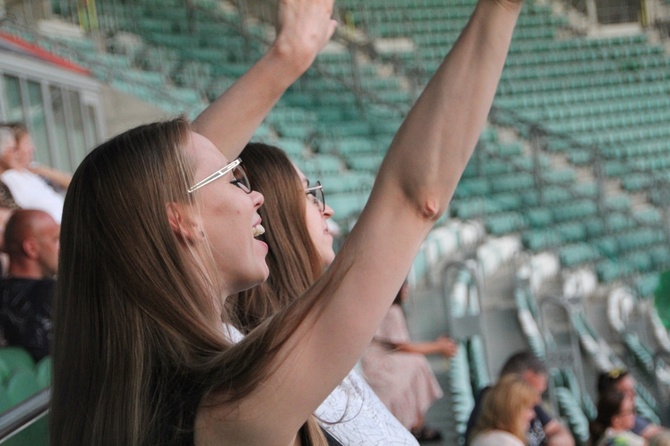 Uwielbienie "ChwałaMU" na stadionie Tarczyński Arena - cz. 2