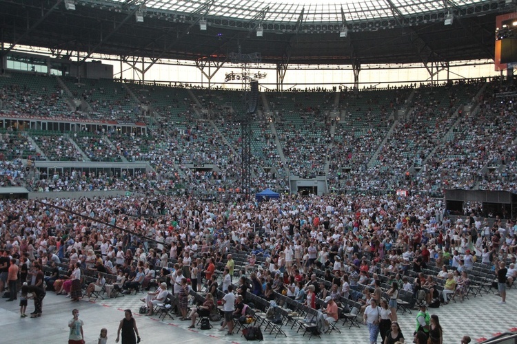 Uwielbienie "ChwałaMU" na stadionie Tarczyński Arena - cz. 2