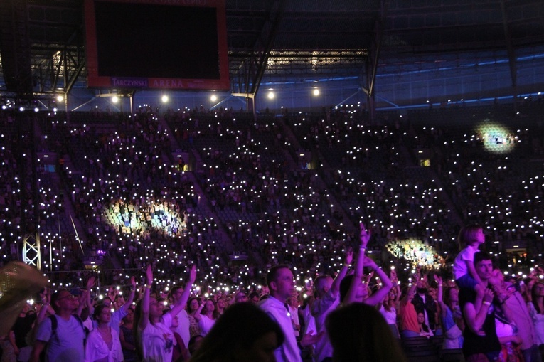 Uwielbienie "ChwałaMU" na stadionie Tarczyński Arena - cz. 2