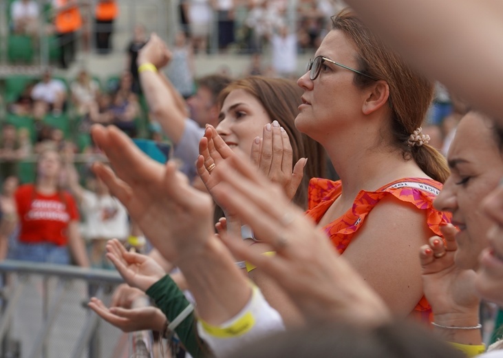 Uwielbienie "Chwała MU" na stadionie Tarczyński Arena - cz. 3