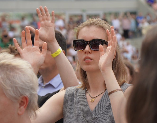 Uwielbienie "Chwała MU" na stadionie Tarczyński Arena - cz. 3