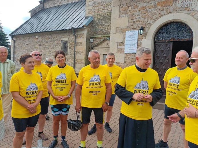 Rowerowy Szydłowiec pojechał do Czarnej Madonny