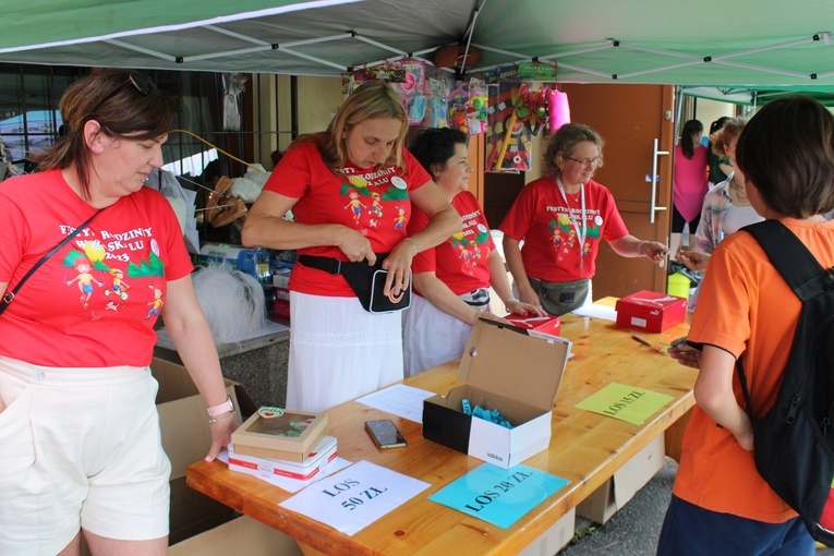 Zabawnie i rodzinnie w Zaskalu 