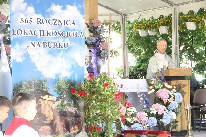 Tarnów. Rozpoczęcie odpustu na Burku