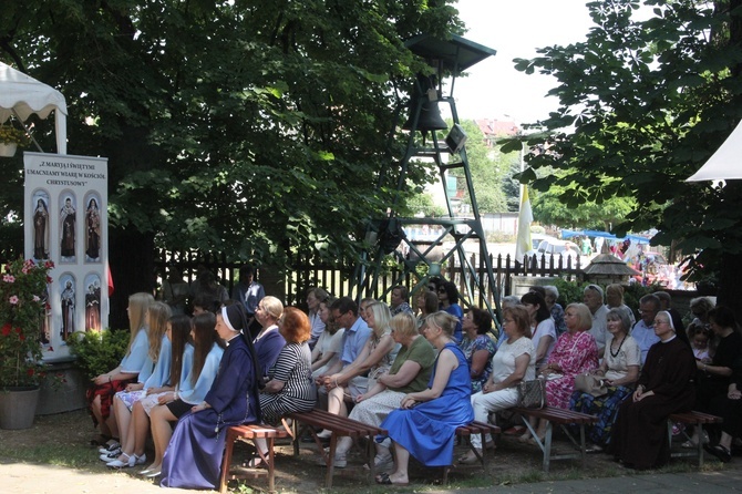 Tarnów. Rozpoczęcie odpustu na Burku