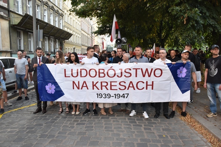 Marsz pamięci ku czci ofiar ludobójstwa na Wołyniu
