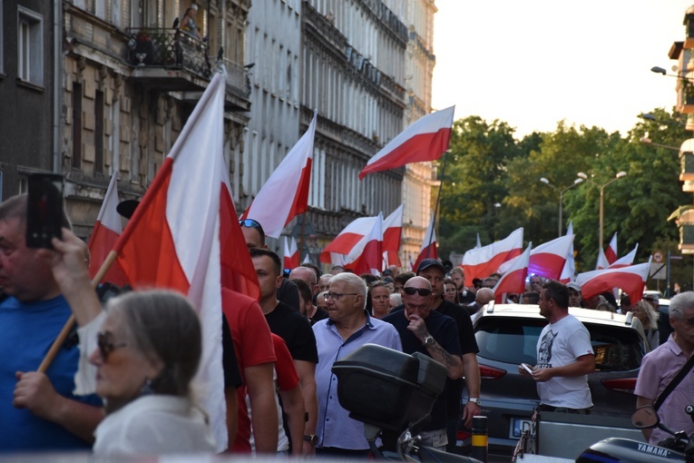 Marsz pamięci ku czci ofiar ludobójstwa na Wołyniu
