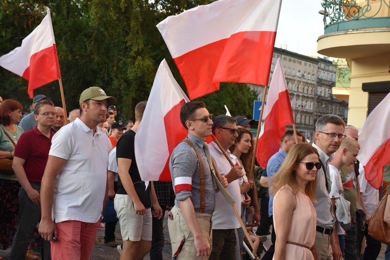 Upominali się o godny pochówek ofiar