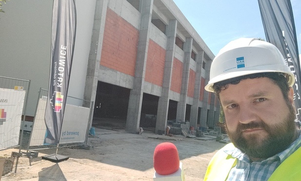 Katowice-Podlesie. Remont SP nr 21. Prace zgodnie z planem, szkoła będzie gotowa w lutym