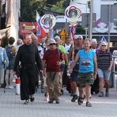 Polacy, Węgrzy i Słowacy pieszo pielgrzymują przez trzy kraje do Łagiewnik