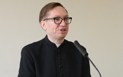 Ks. Łukasz Florczyk zaprasza na kurs "Biblia Formatora"
