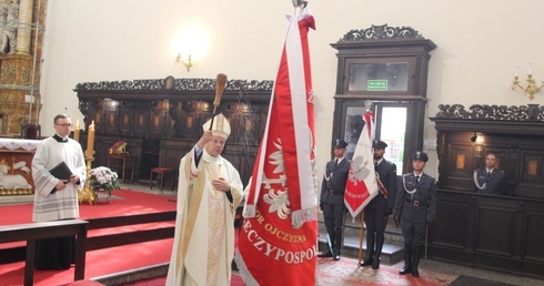 Jelenia Góra. Sztandar dla Aresztu Śledczego