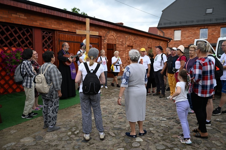 Pielgrzymka z Miastka do Sianowa