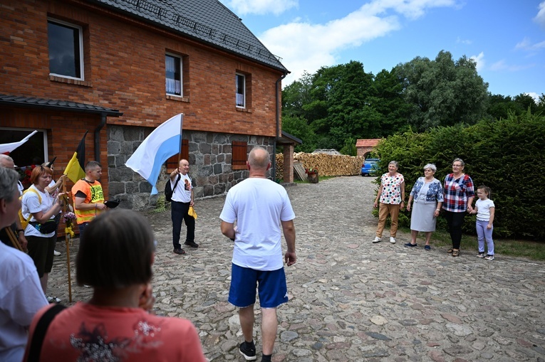 Pielgrzymka z Miastka do Sianowa