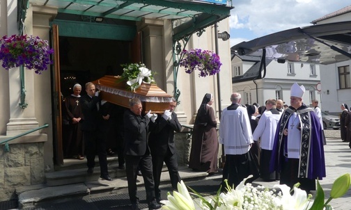 Uroczystości pogrzebowe śp. s. Teresy Biłyk w Białej.