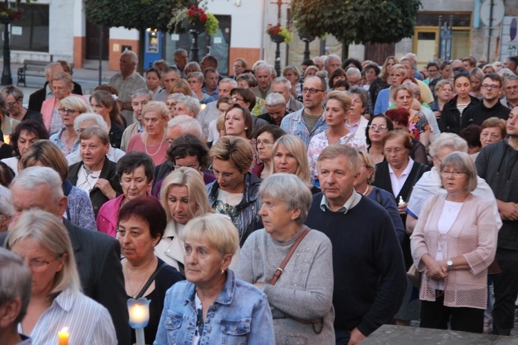 Brzesko. Wprowadzenie relikwii św. Andrzeja Boboli