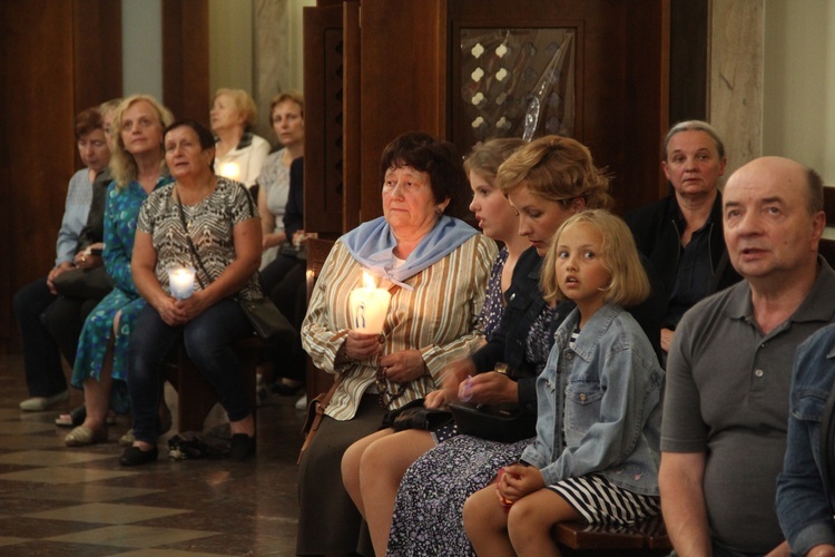 Brzesko. Wprowadzenie relikwii św. Andrzeja Boboli