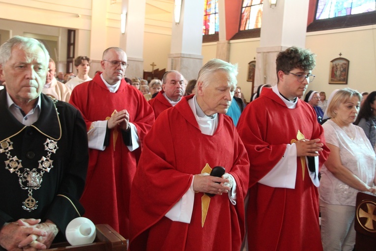 Brzesko. Wprowadzenie relikwii św. Andrzeja Boboli