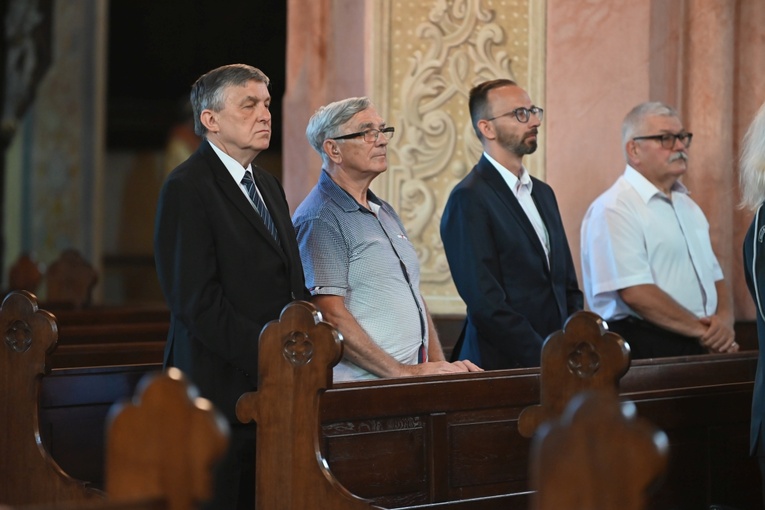 Poświęcenie i oddanie sztandaru Aresztu Śledczego w Świdnicy