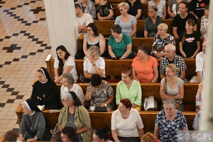 W Nowej Soli trwają rekolekcje z o. Johnem Bashoborą