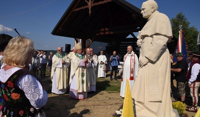 Błogosławieństwo pomnika.