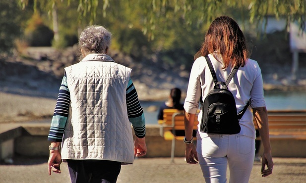 Kraków. Wakacje jednego dnia. Seniorzy i osoby samotne zabierani na wycieczki