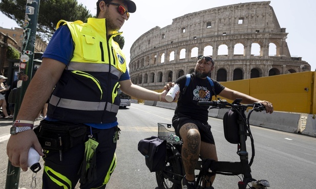 Włochy: Do 444 euro kary za włączoną klimatyzację w samochodzie w czasie postoju