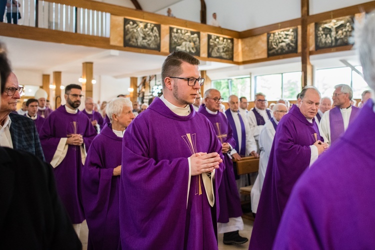 Ostatnie pożegnanie ks. dr. Alojzego Rotty