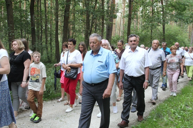 Pielgrzymka małopolskiej wsi do Zabawy