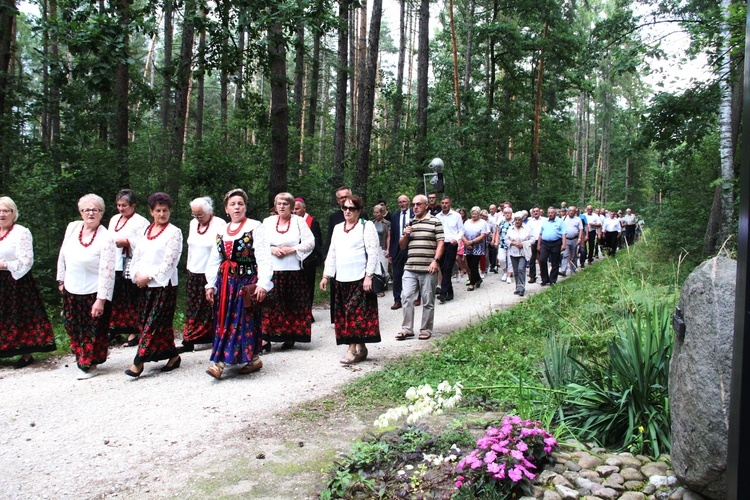 Pielgrzymka małopolskiej wsi do Zabawy