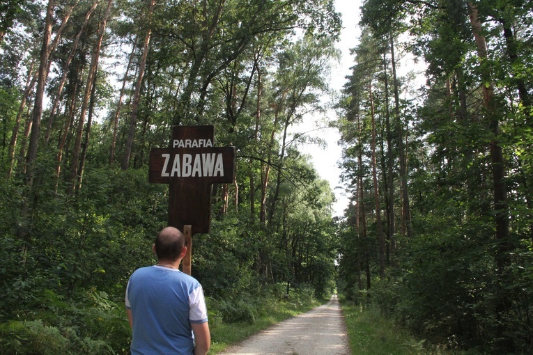 Pielgrzymka małopolskiej wsi do Zabawy