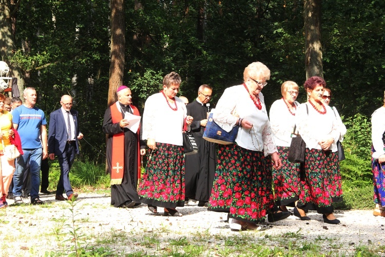 Pielgrzymka małopolskiej wsi do Zabawy