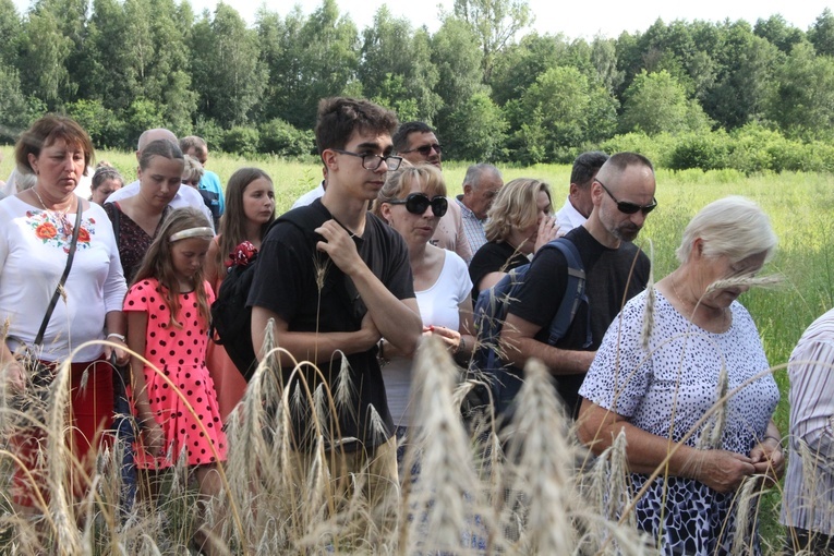 Pielgrzymka małopolskiej wsi do Zabawy