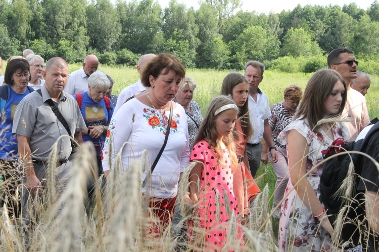 Pielgrzymka małopolskiej wsi do Zabawy