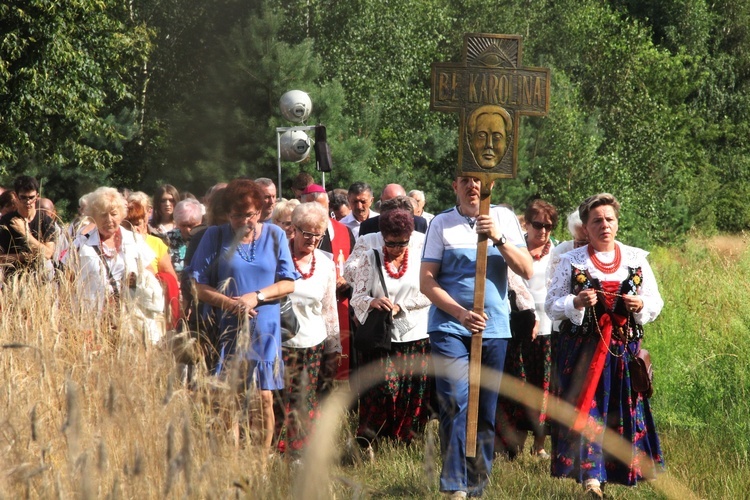 Pielgrzymka małopolskiej wsi do Zabawy