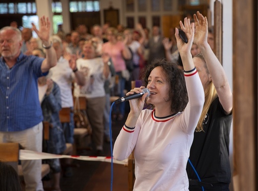 Tydzień Uwielbienia w Dźwirzynie 