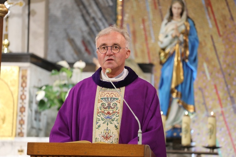 Homilię podczas Mszy św. eksporty wygłosił ks. kan. Antoni Młoczek. 