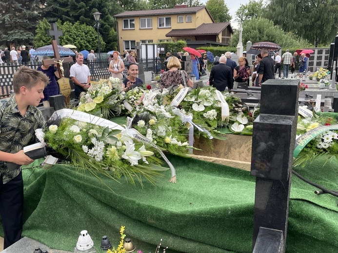 Ostatnie pożegnanie ks. kanonika Jerzego Jęczmionki