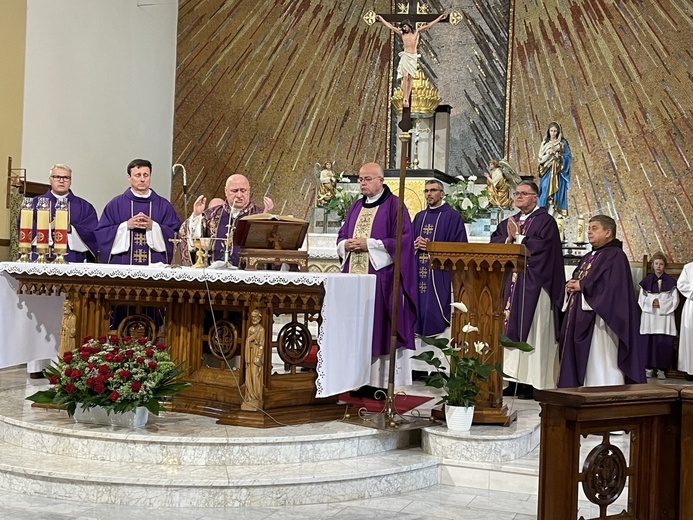 Ostatnie pożegnanie ks. kanonika Jerzego Jęczmionki