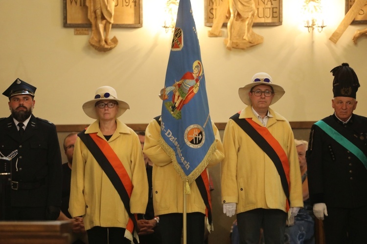 Ostatnie pożegnanie ks. kanonika Jerzego Jęczmionki