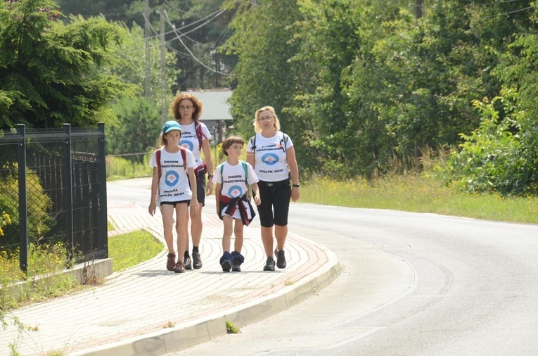 Z Dębna przez Szczepanów do Brzeska
