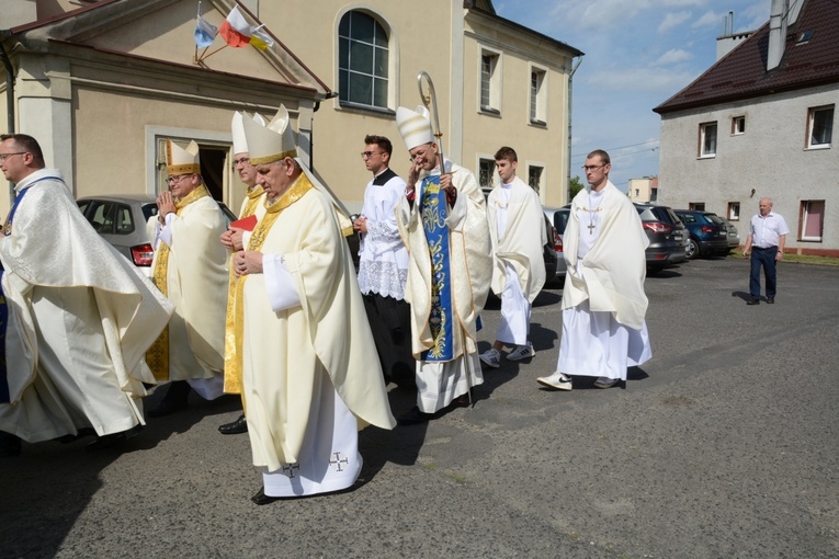 Koronacja obrazu Matki Bożej w Kietrzu