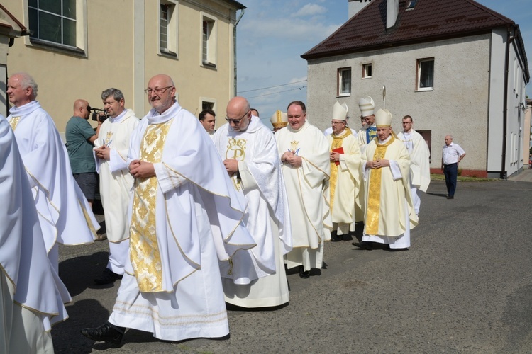 Koronacja obrazu Matki Bożej w Kietrzu